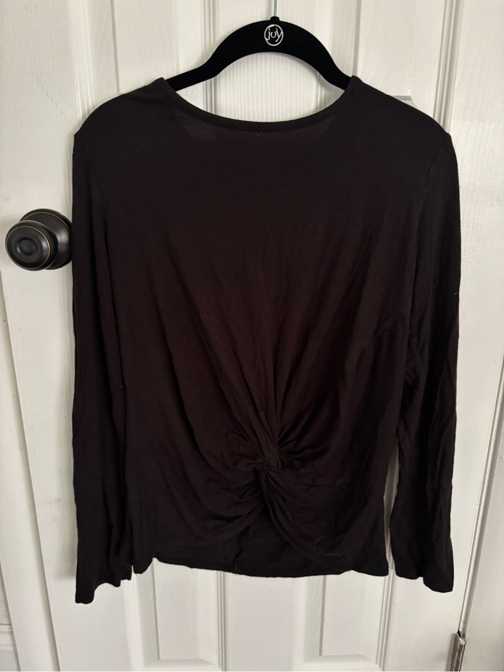 Snoga black athletic knot top